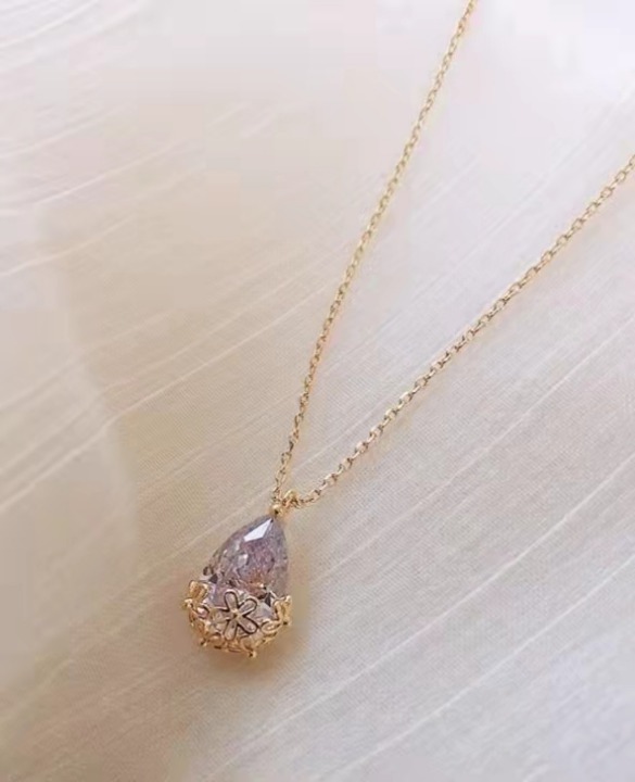 Women's Crystal Necklace