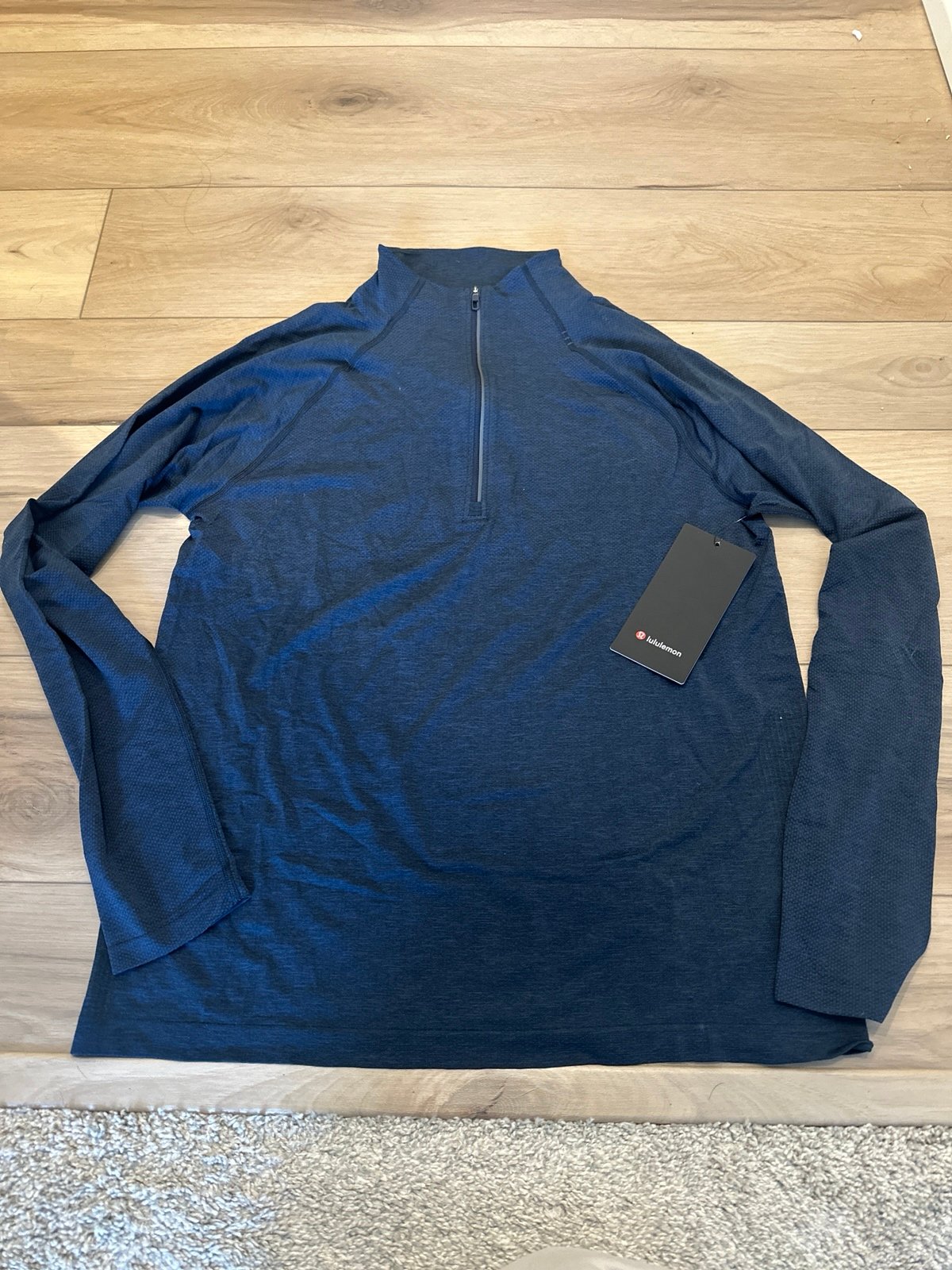 BNWT men’s Lululemon jacket