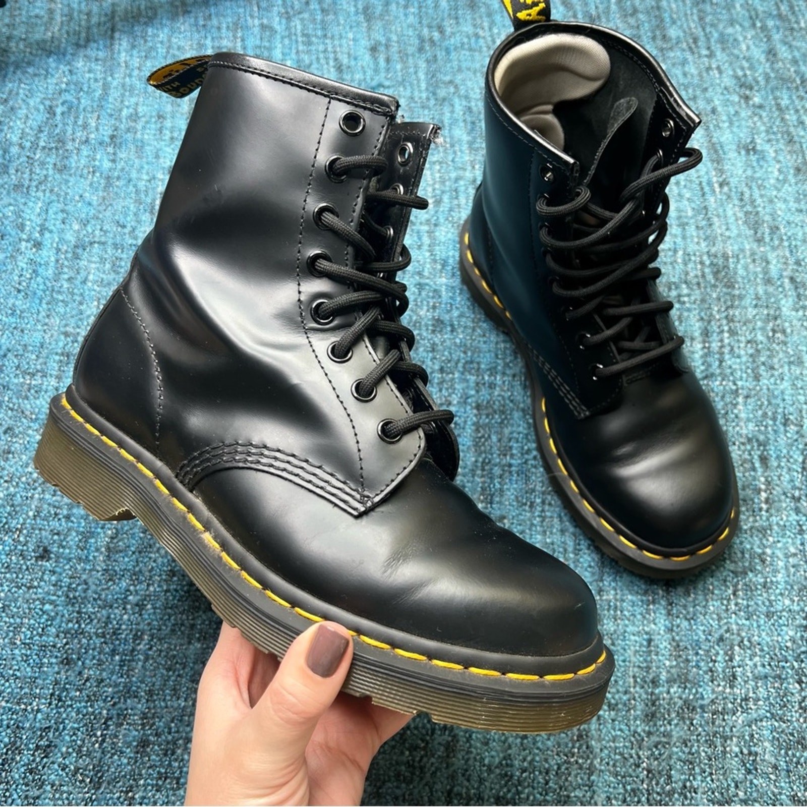 Dr. Martens 1460 Smooth Leather Lace Up Combat Boots in Black Women's Size 6