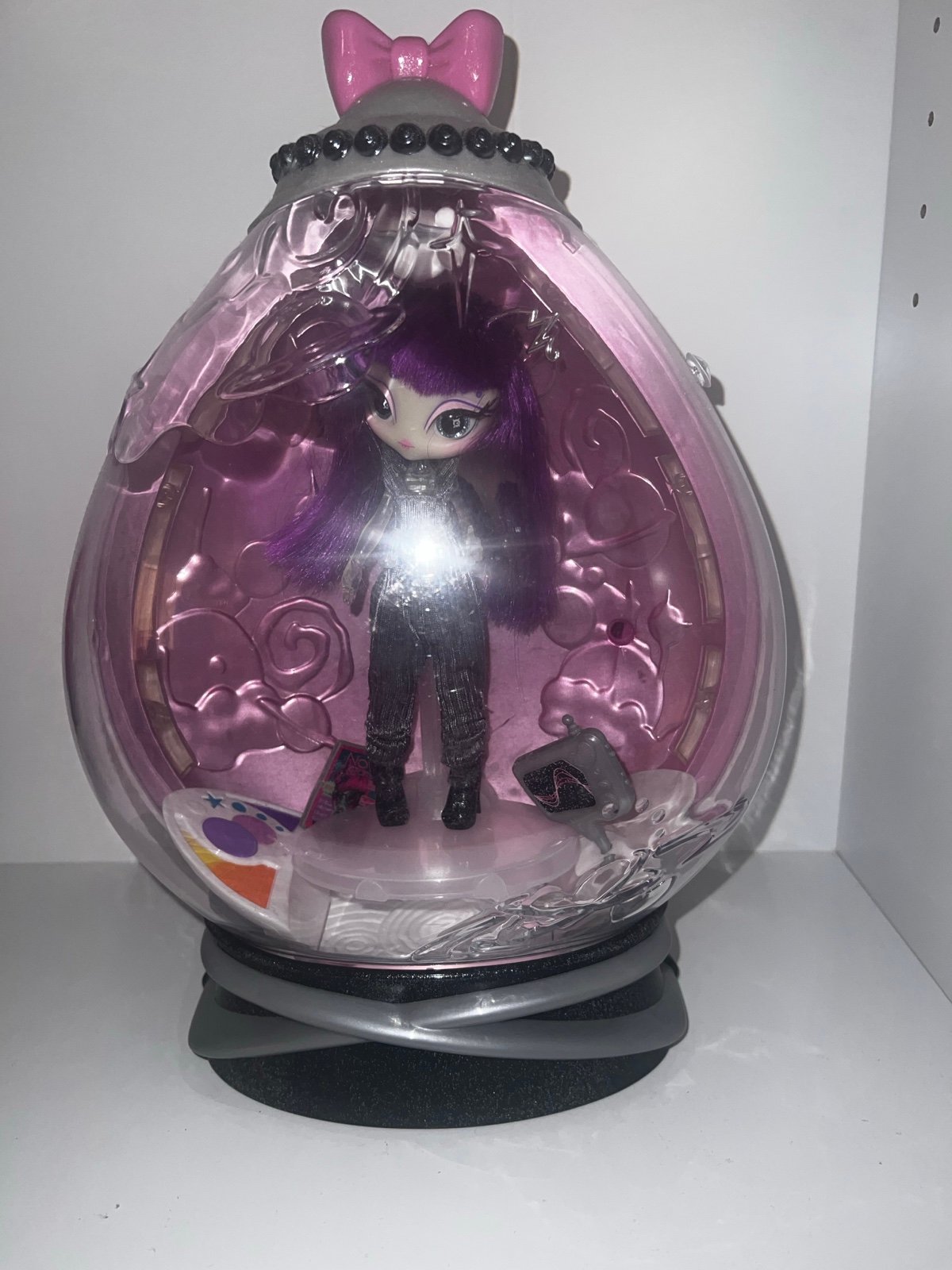 MGA FASHION DOLL NOVI STARS NITA LIGHT AND ENERGY POD WORKS