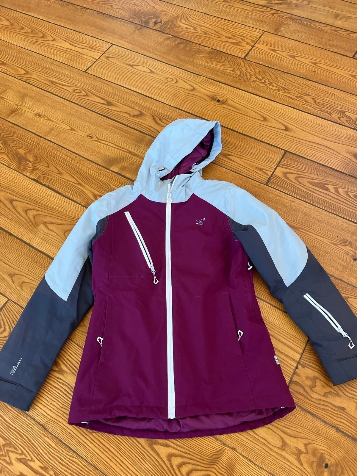 Ski jacket