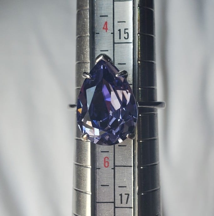 Original Satin pear Fragrant Jewels