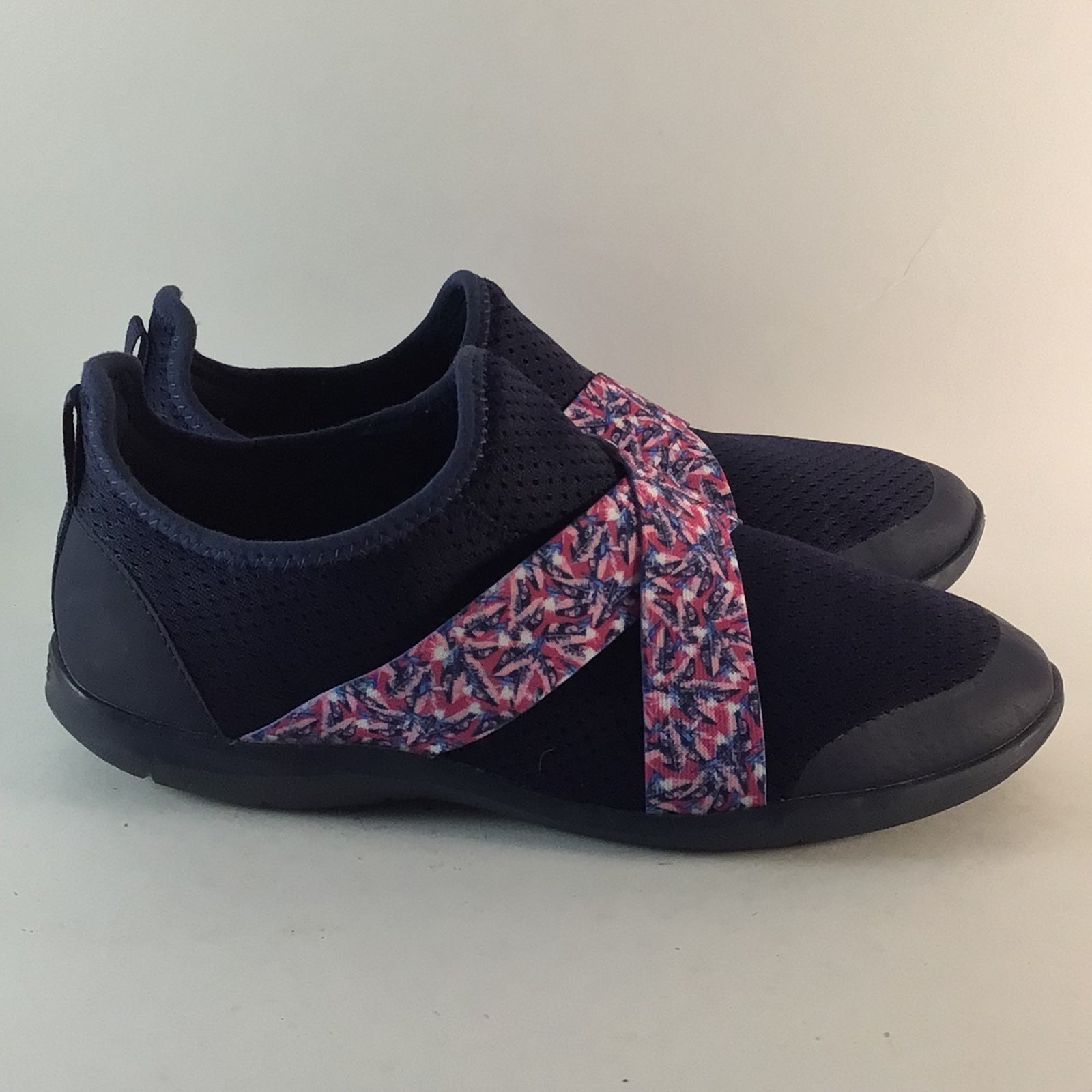 Crocs swiftwater womens dual comfort slip on shoes sneakers blue size 9 203997