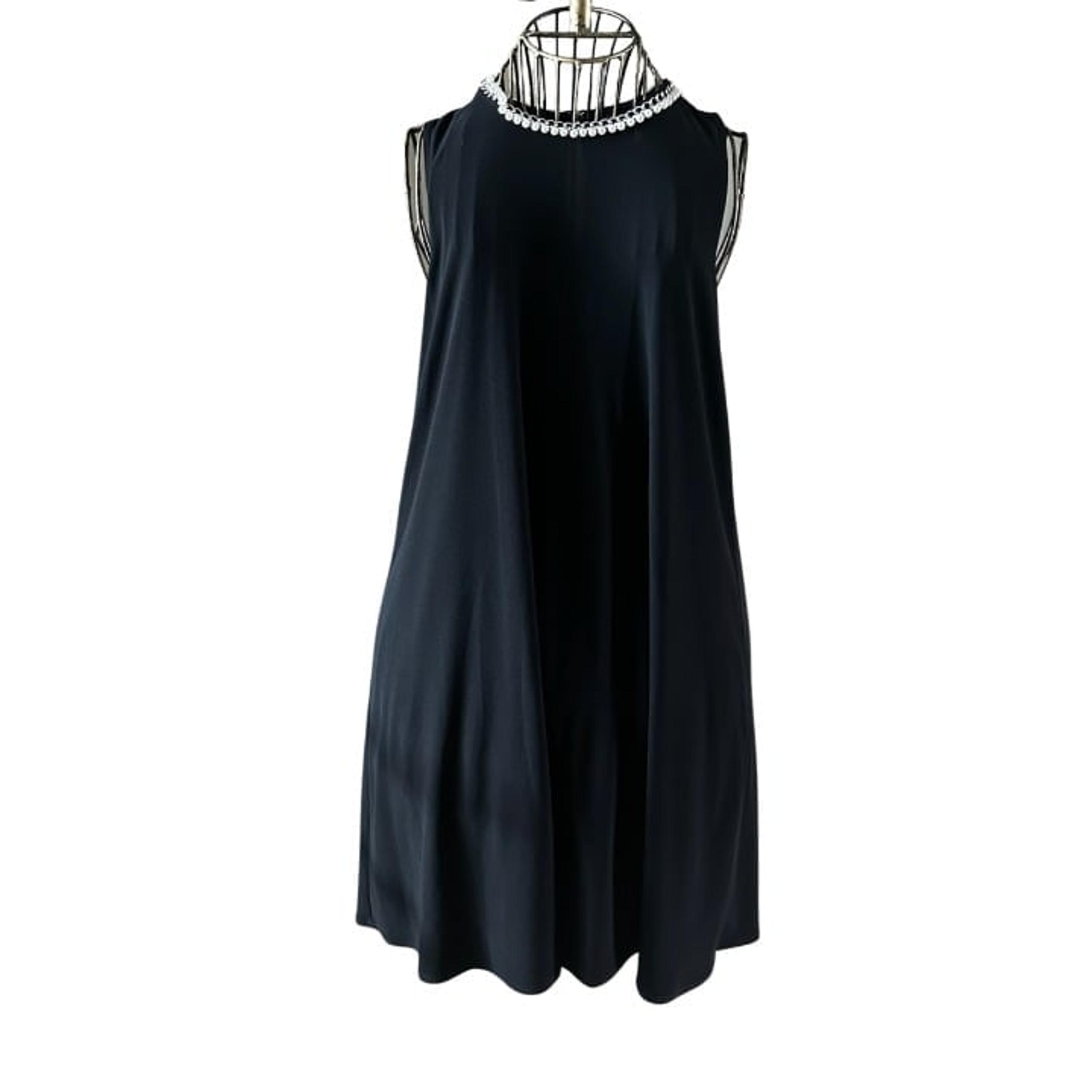 NWT Karl Lagerfeld Elegant Black Pearl Embellished Sleeveless Dress size 6