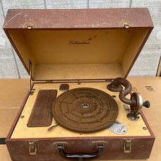 Vintage Sears Silvertone Phonograph Hand Crank Record Player Suitcase