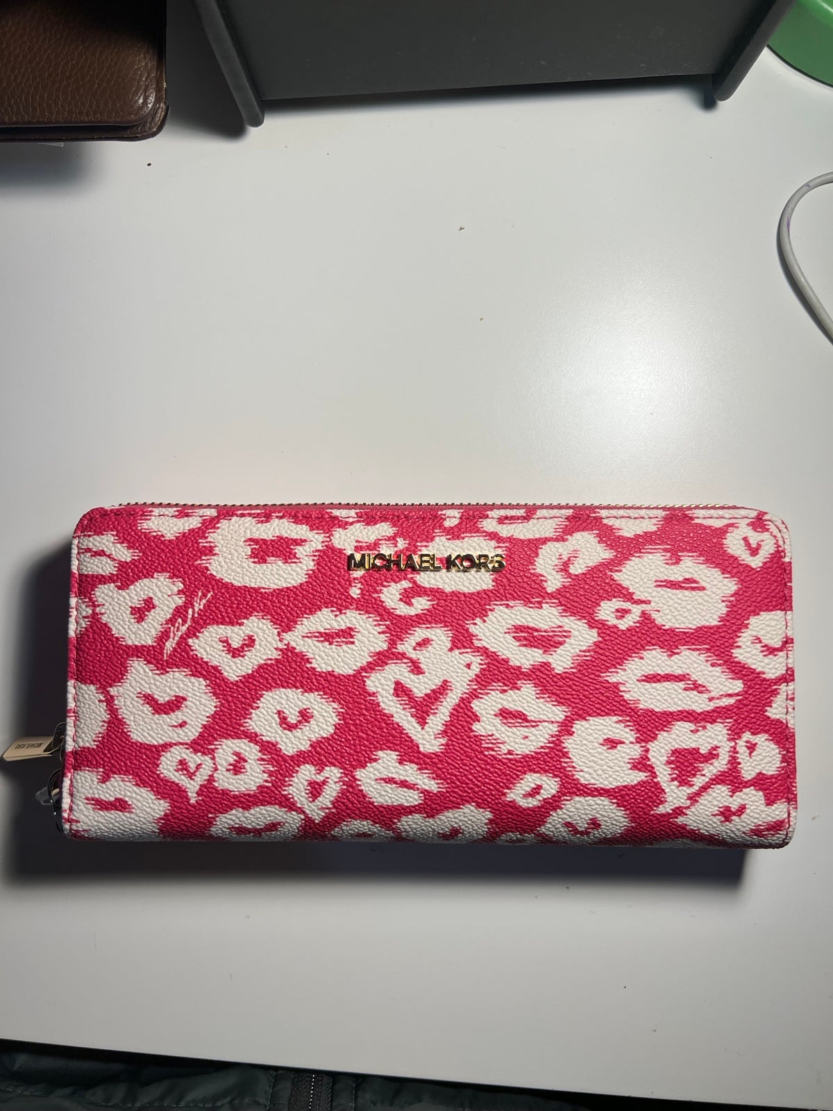 Micheal kors wallet purse