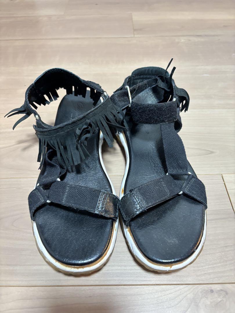 Pardons Black Sandals with Fringe