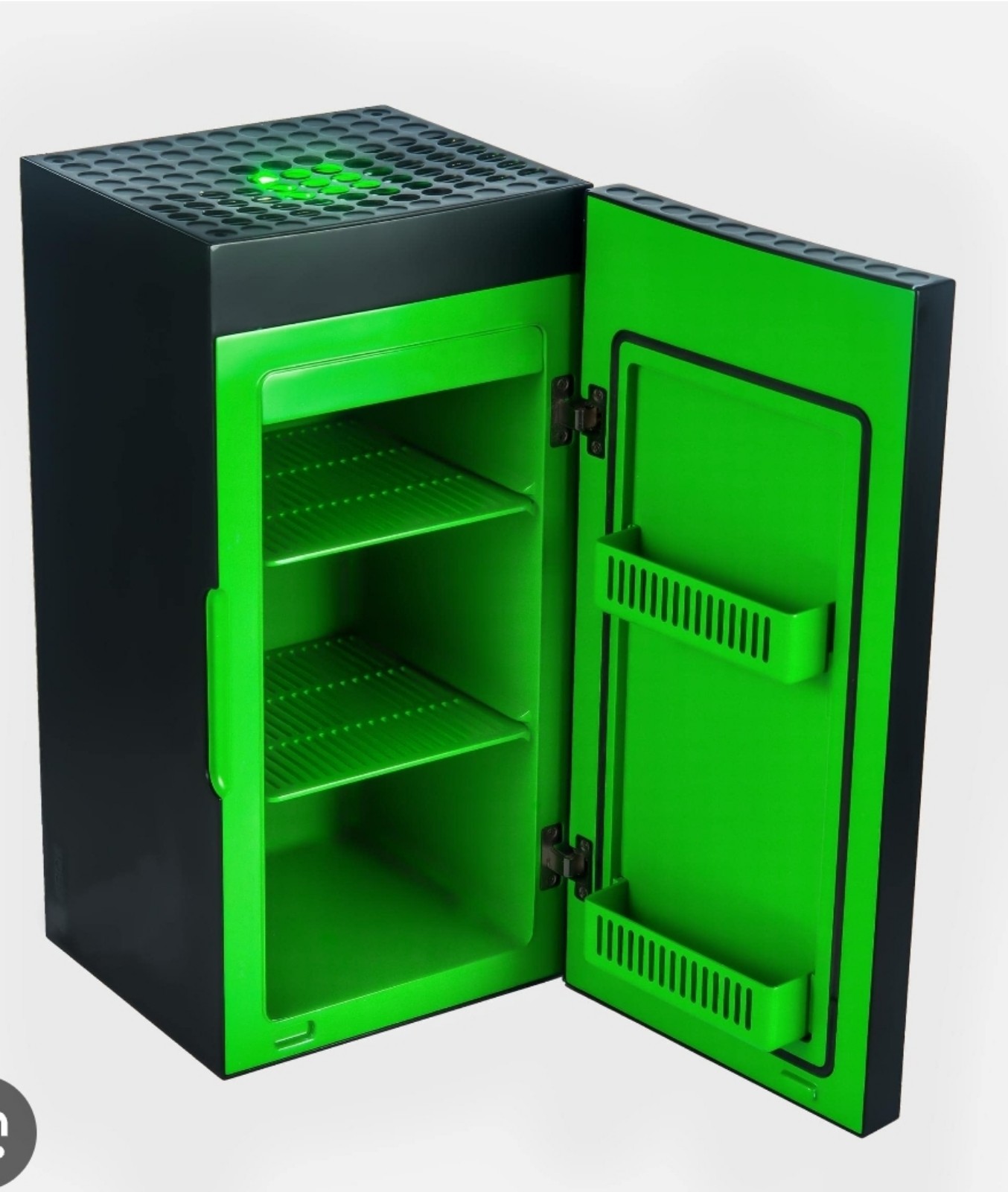 Brand new in the box Microsoft XBox Series X Replica Thermoelectric Mini Fridge