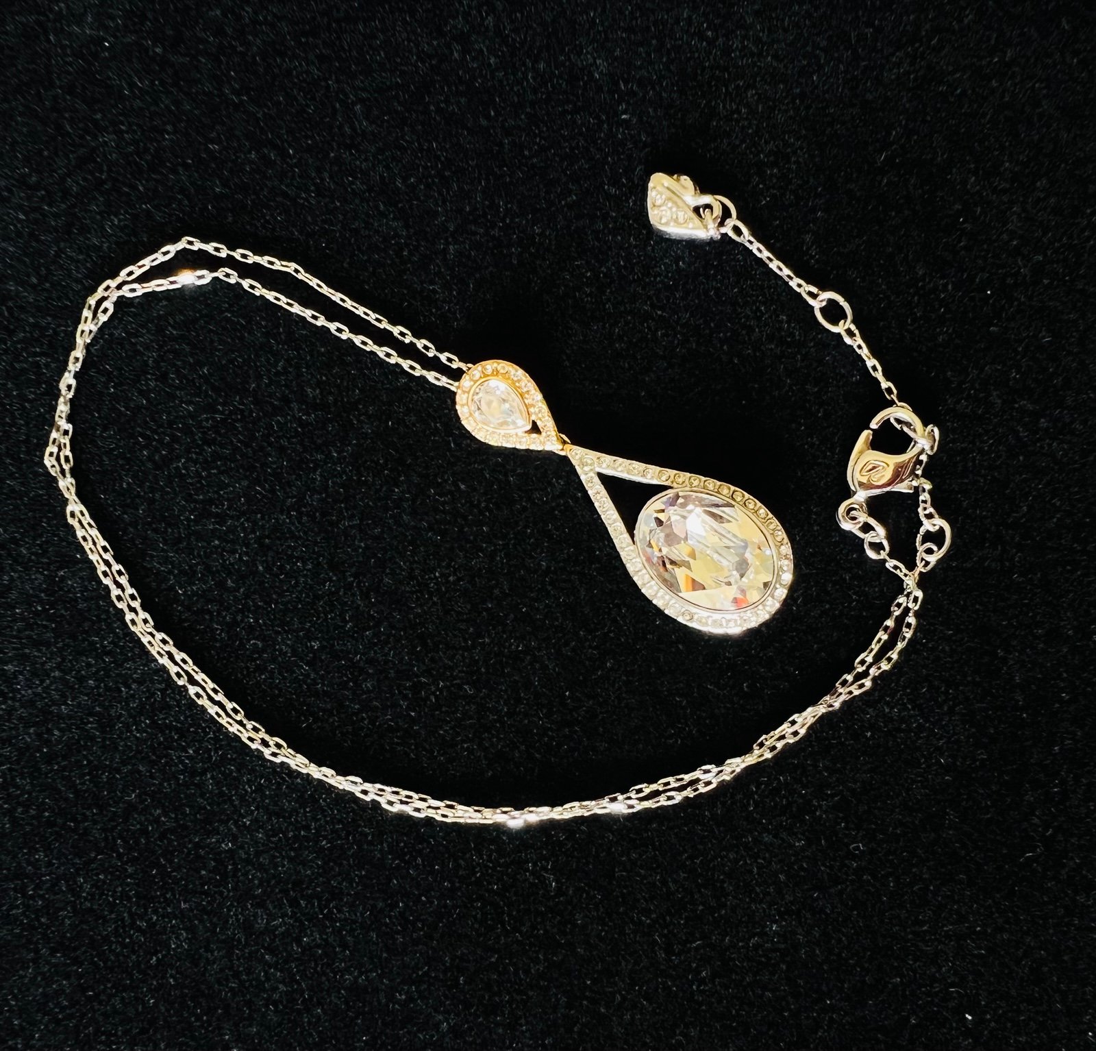 Swarovski Swinging Pendant Crystal Silver Tone Necklace