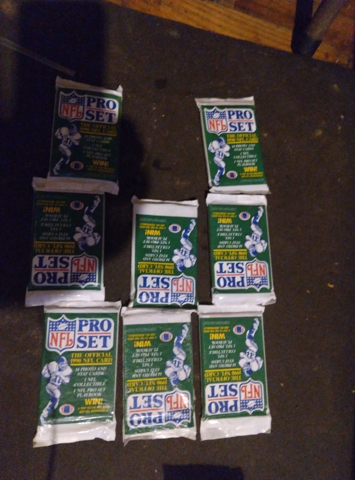 8 packs 1990 pro set brand new in pack football Cards
