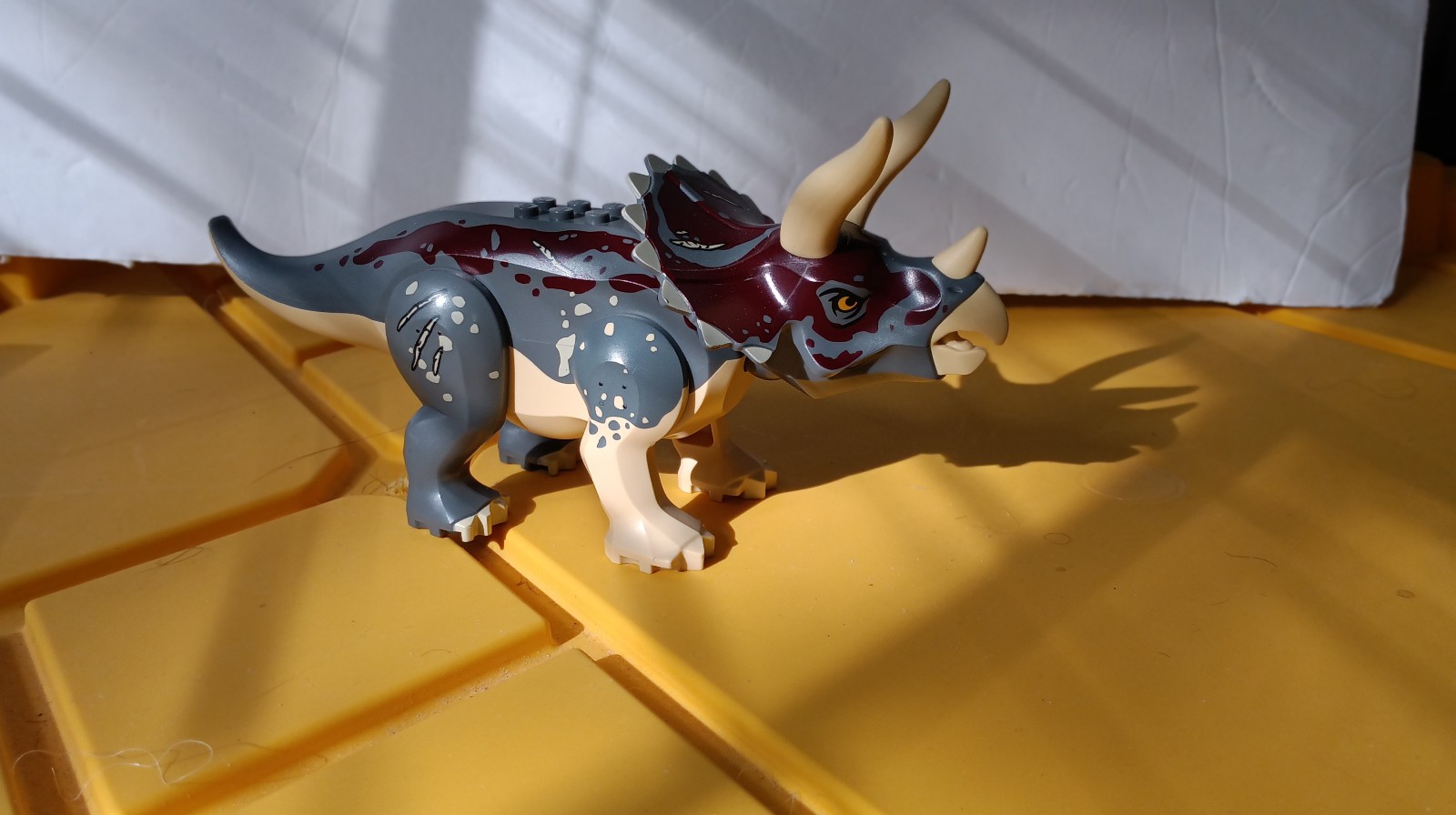 LEGO Jurassic World: Triceratops Pickup Truck Ambush 76950