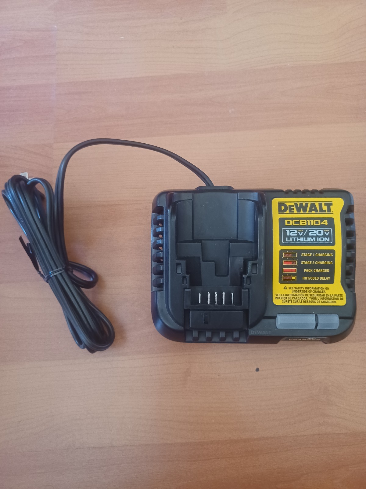 Dewalt 4 AMP Battery Charger DCB1104