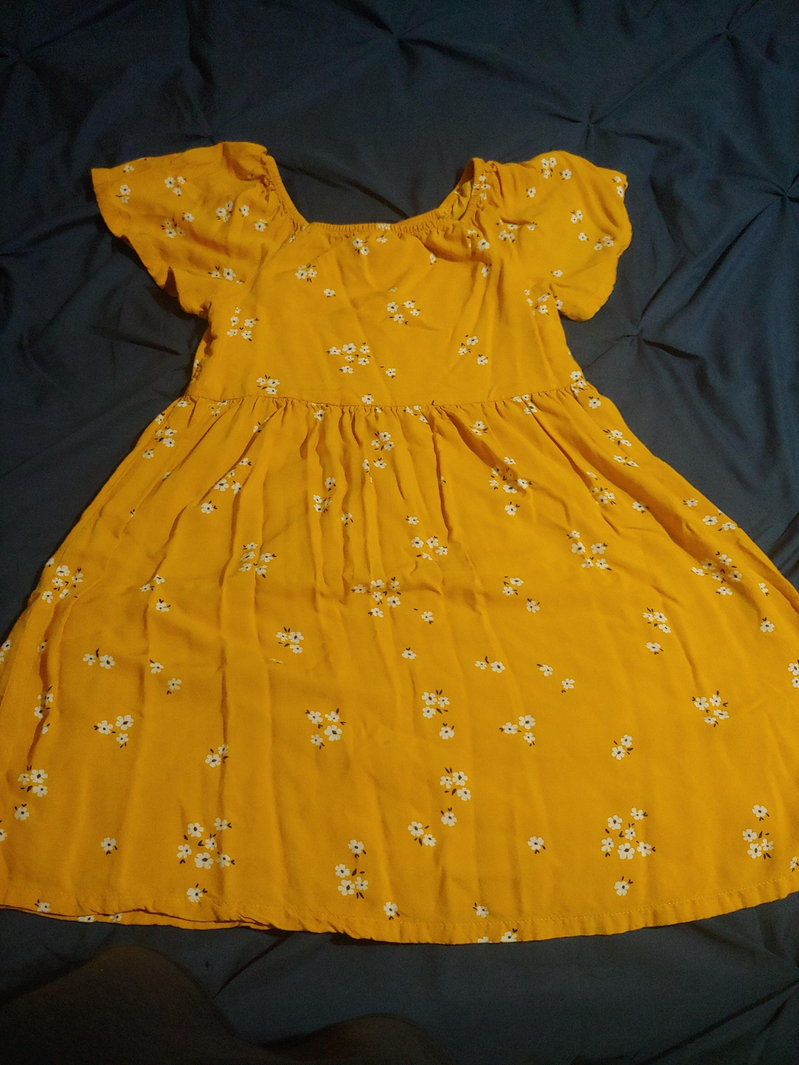 Girls dress
