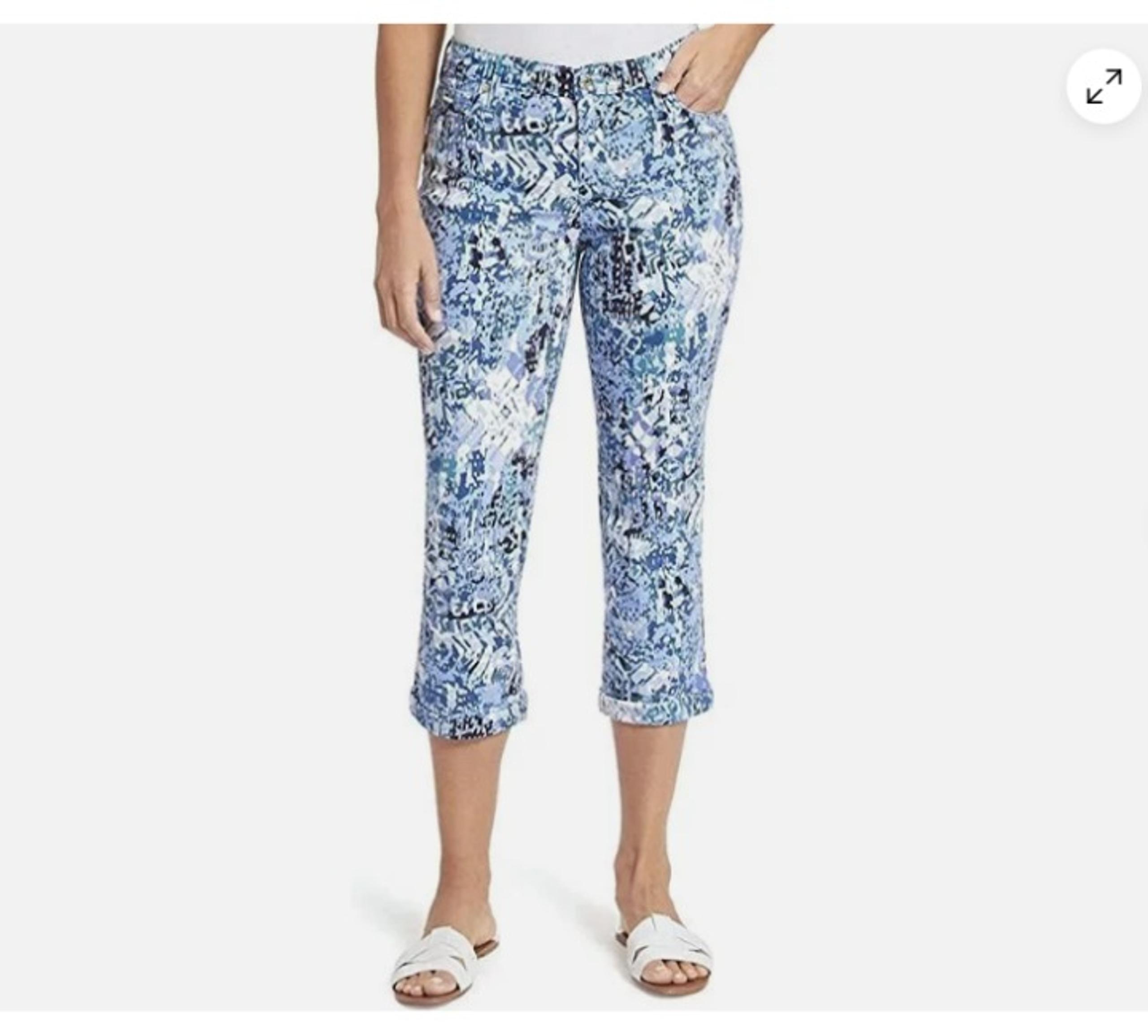 Nine West Women's Chrystie Capri Stretch, Blue Denim Print- Size 4