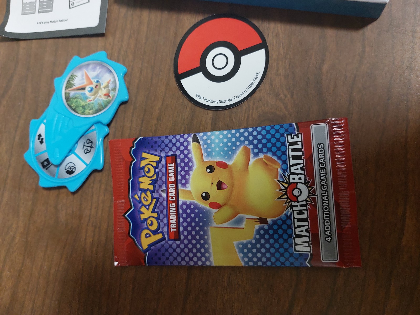 Pokemon Gift Box ( 4 cards )