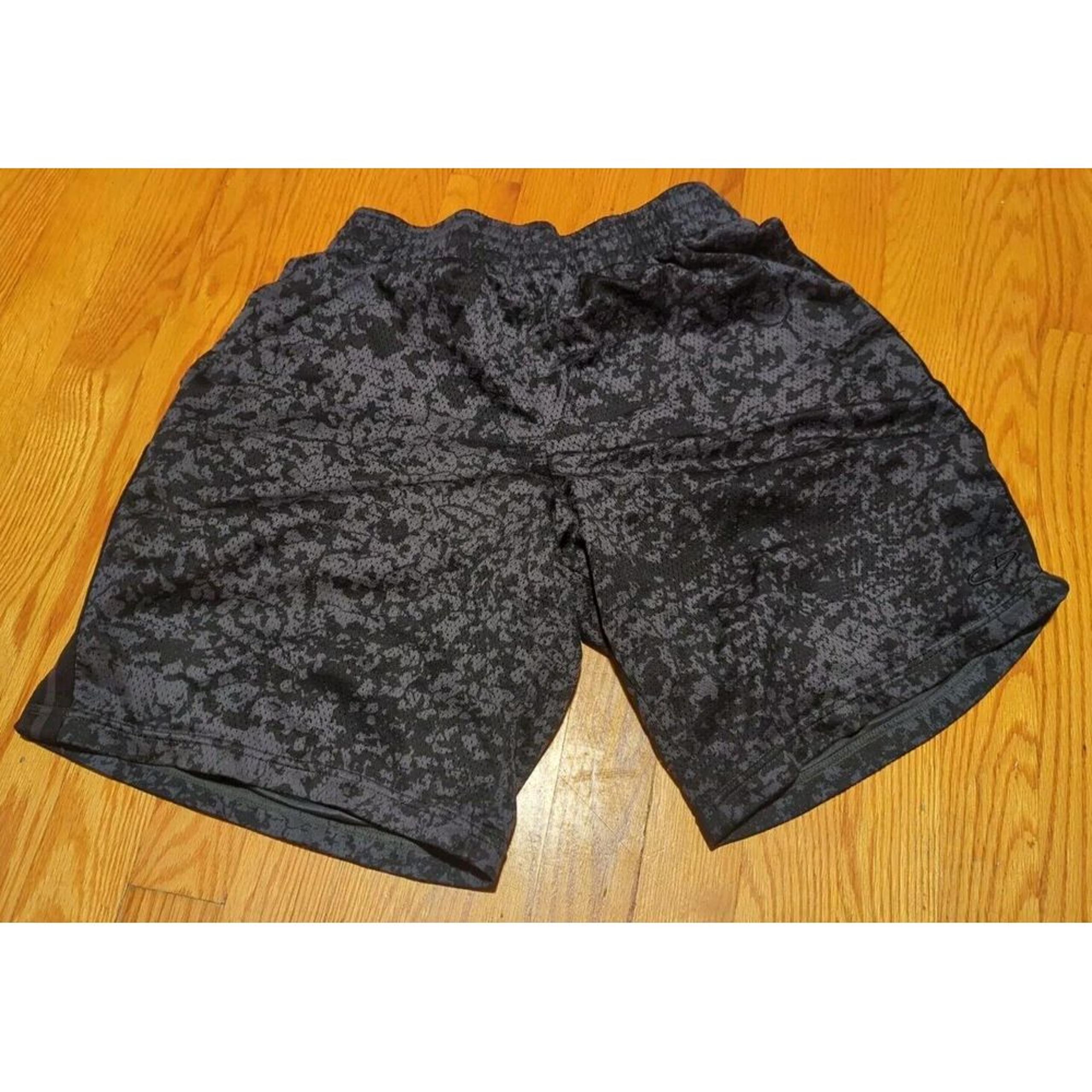 Champion Shorts Men's Black Camo Drawstring Shorts with Logo Size M NWT