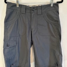 Carhartt Cargo Pocket Shorts Women’s Size 6 Gray Floral Lining