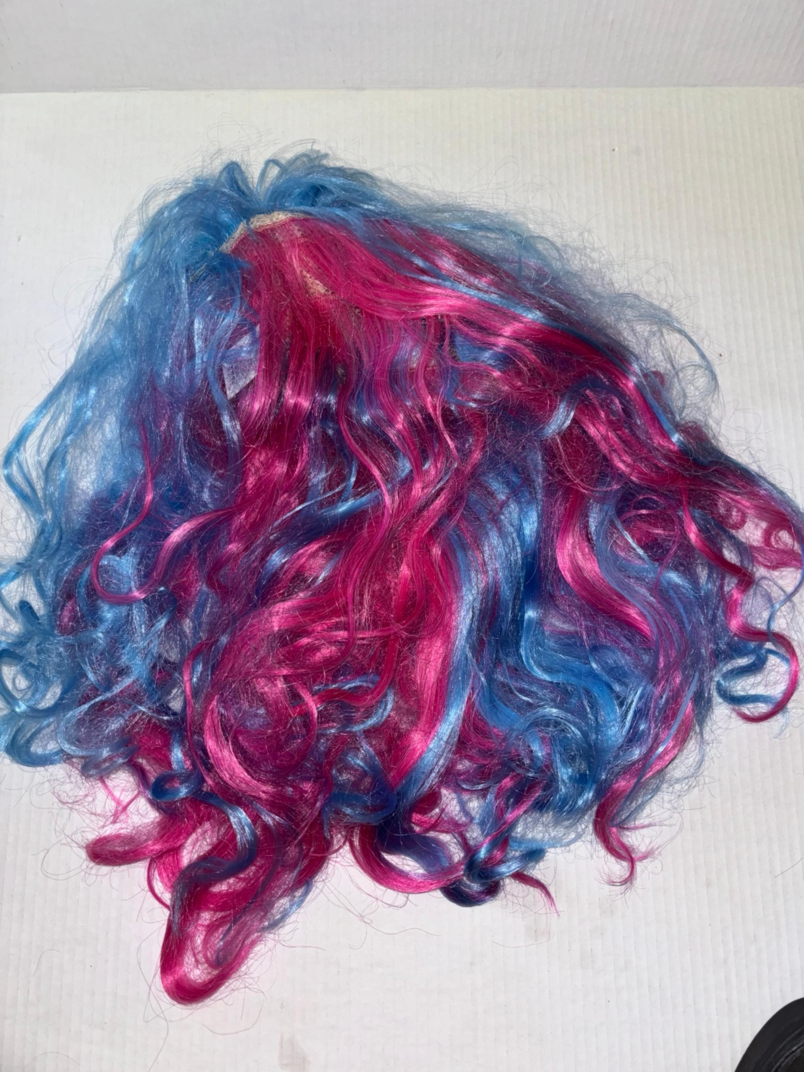 Wig Audrey Descendants 3 pink girl wig
