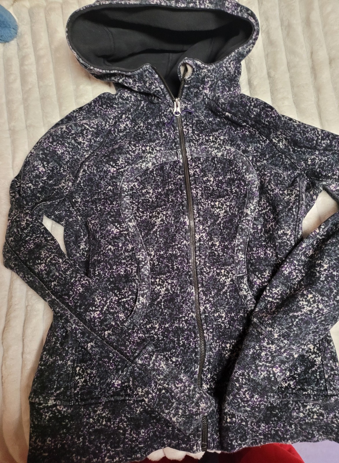 Lululemon scuba 10