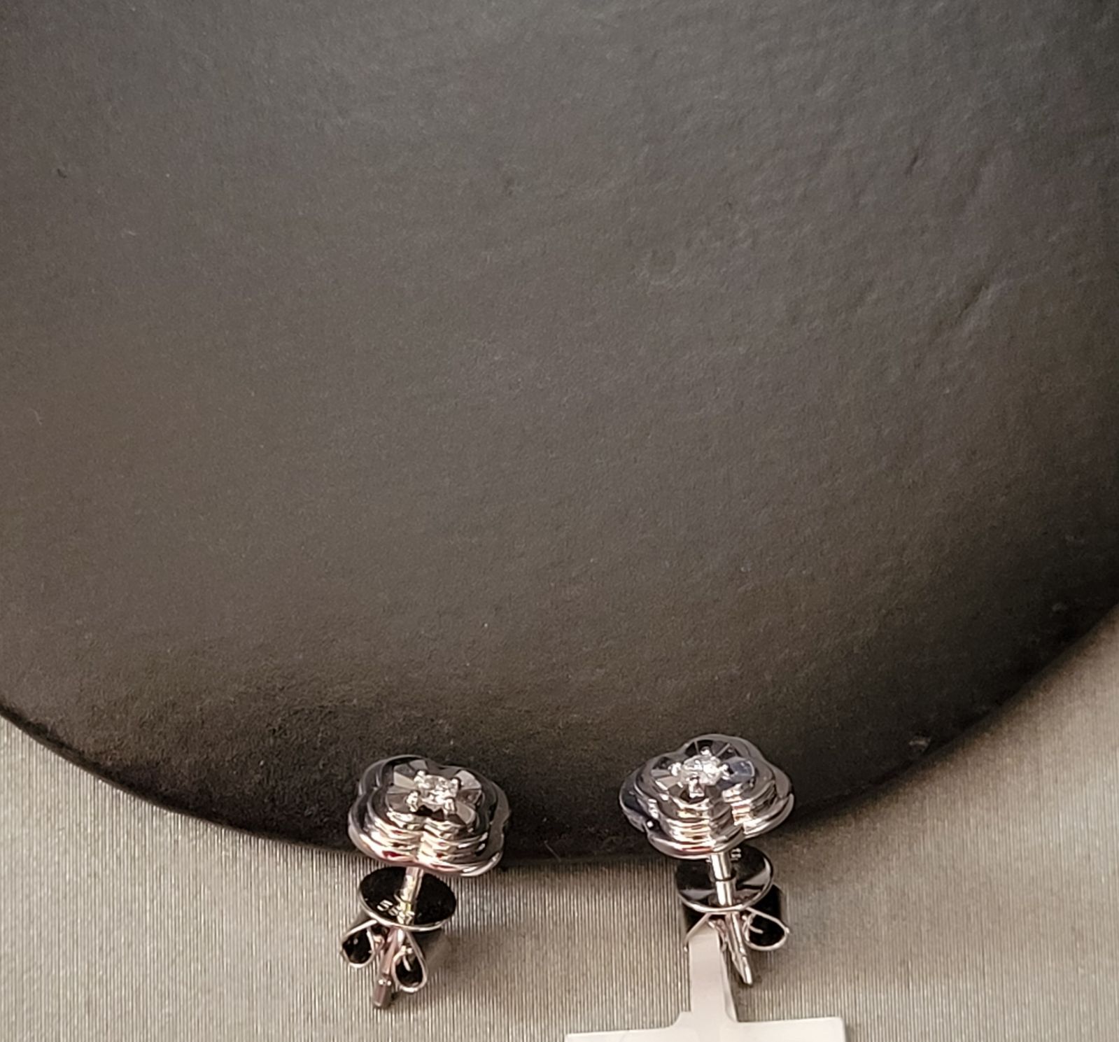 14k white gold diamonds Earrings