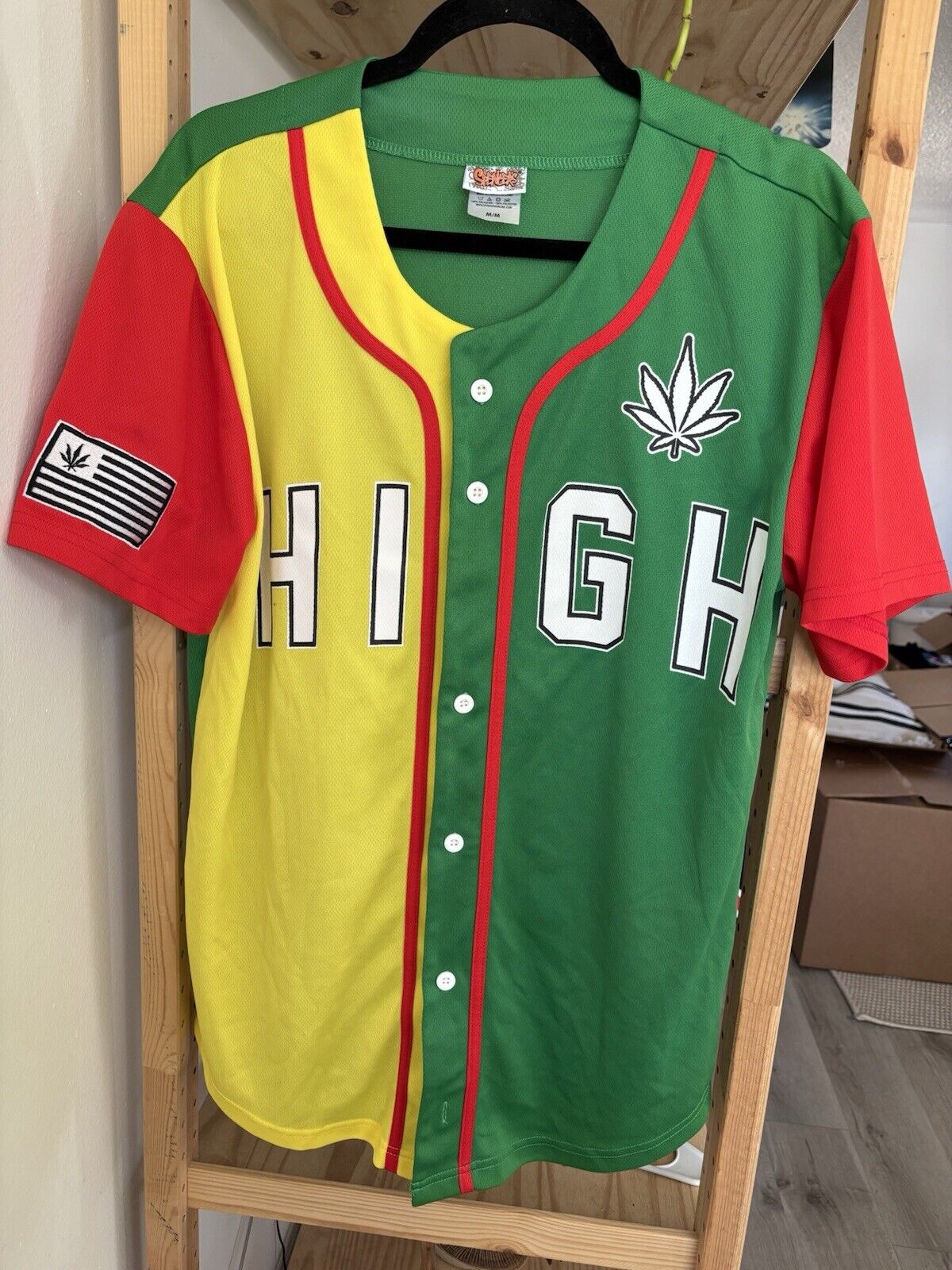 Rare Spencer's Men Medium Yellow Green Red High Button Down Jersey