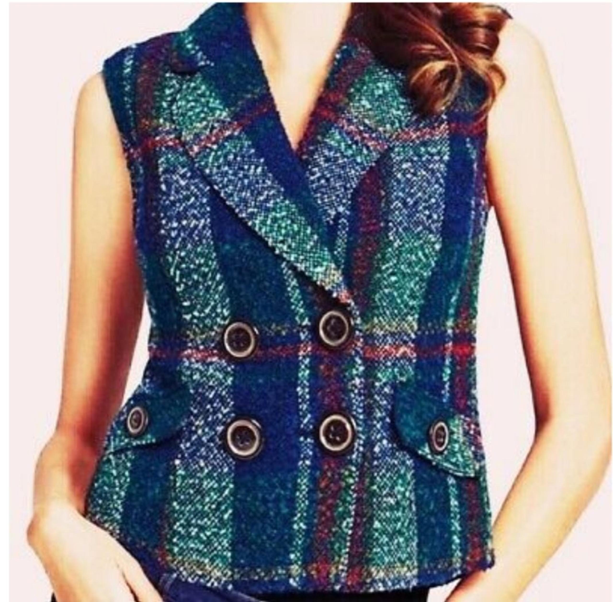 NWOT Wool Vest Style #908. Size M - CAbi