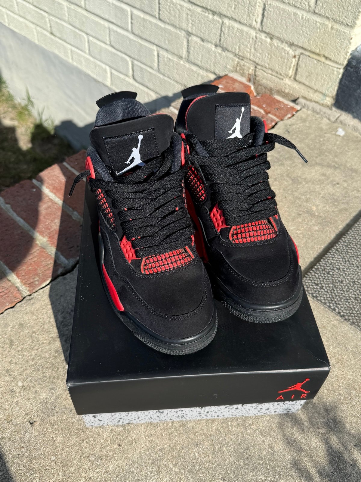 Thunder red