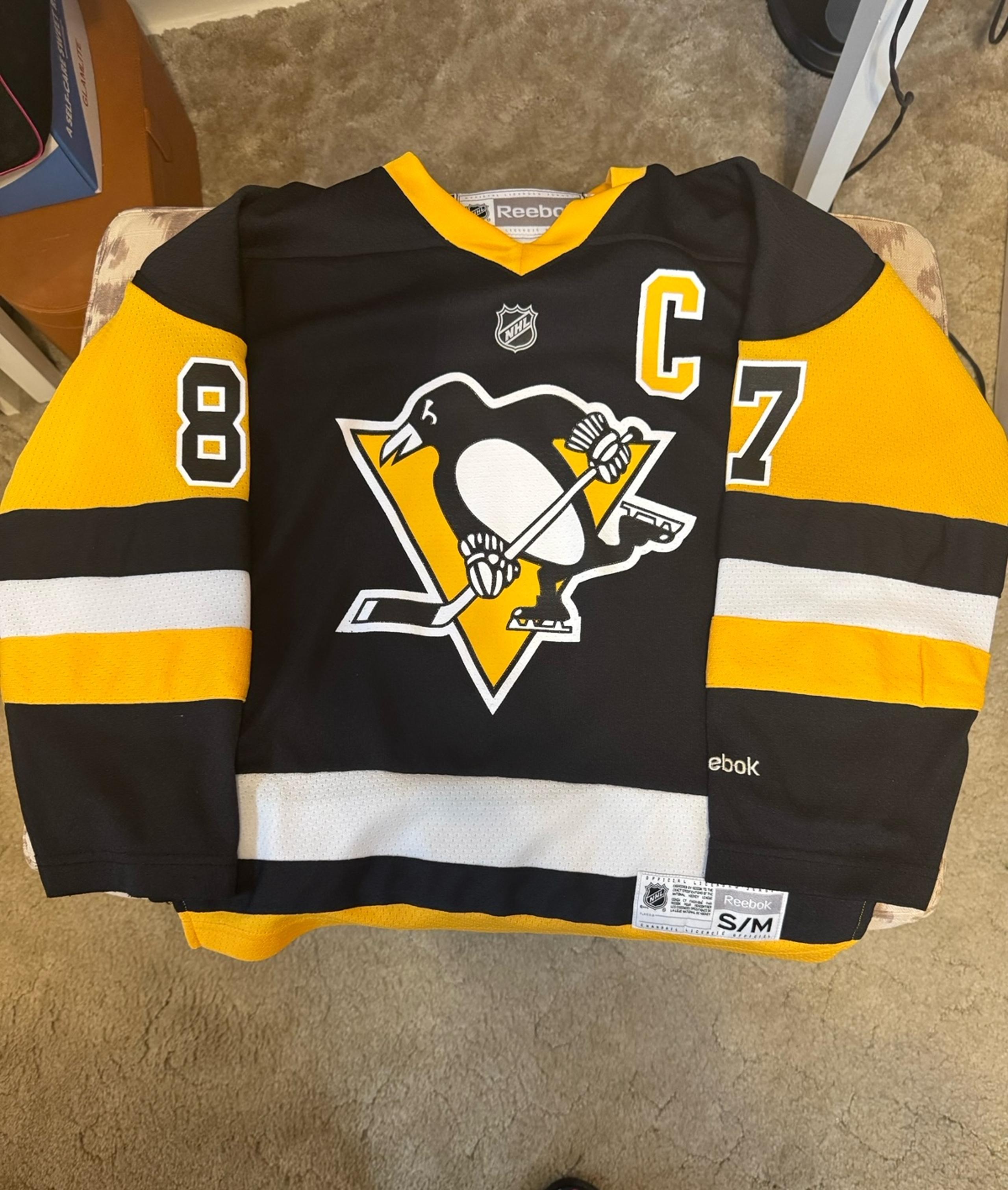 Reebok Pittsburgh Penguins Sidney Crosby  Jersey Youth S/M NHL Hockey Jersey