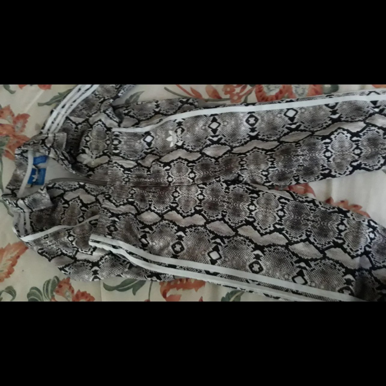 adidas 3 stripe snake print set