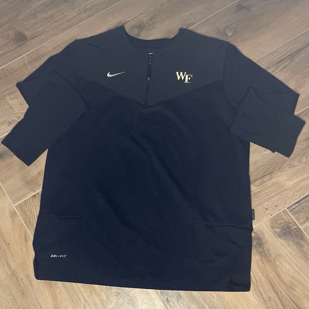 Nike Dri-Fit Wake Forest University Men’s 1/4 Zip Pullover Size Large. NWOT.