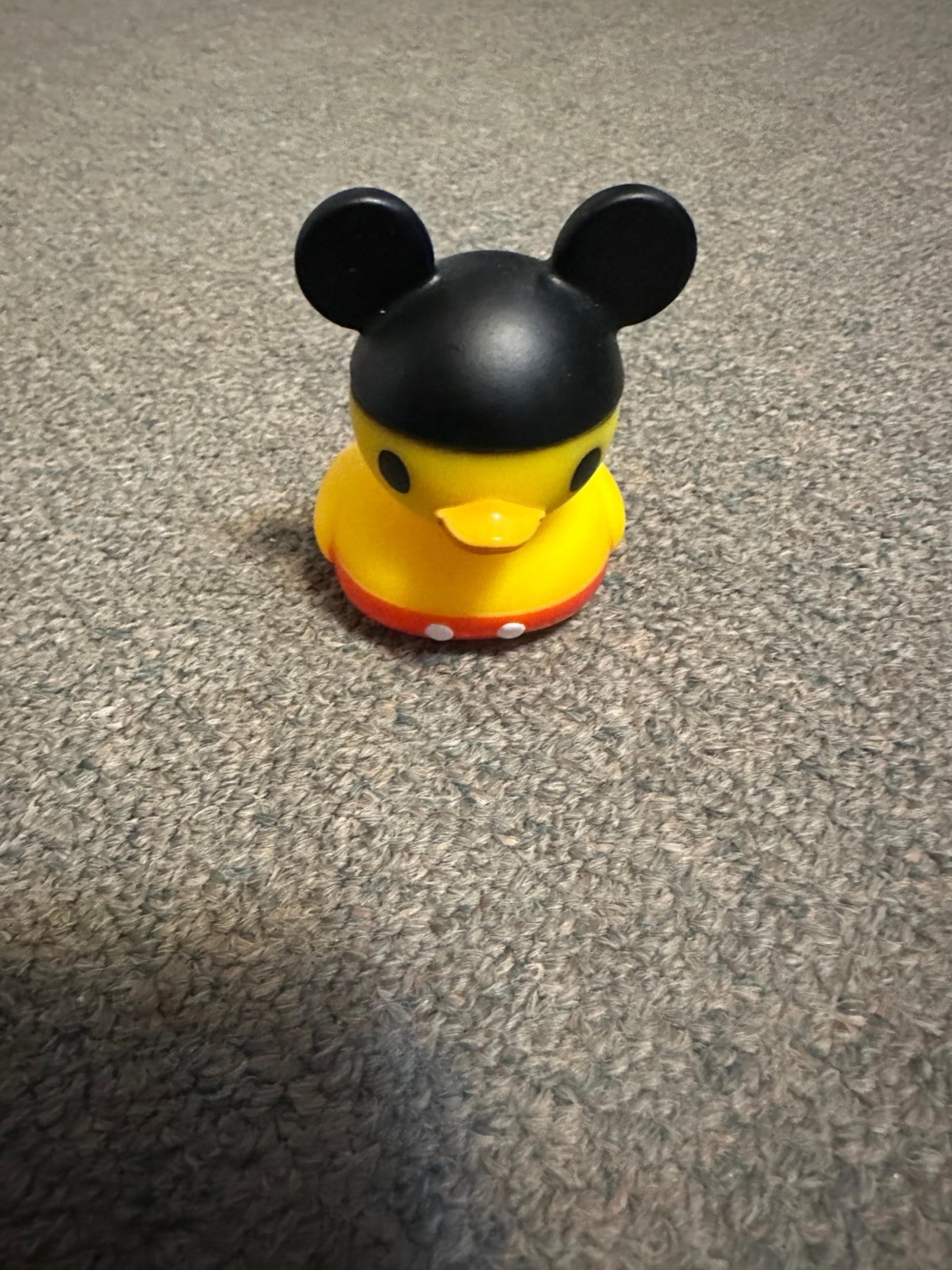 NEW! Disney Duckz Mickey Mouse Rubber Duck Toy Cake Topper Jeep Bath Pool Tub 2”
