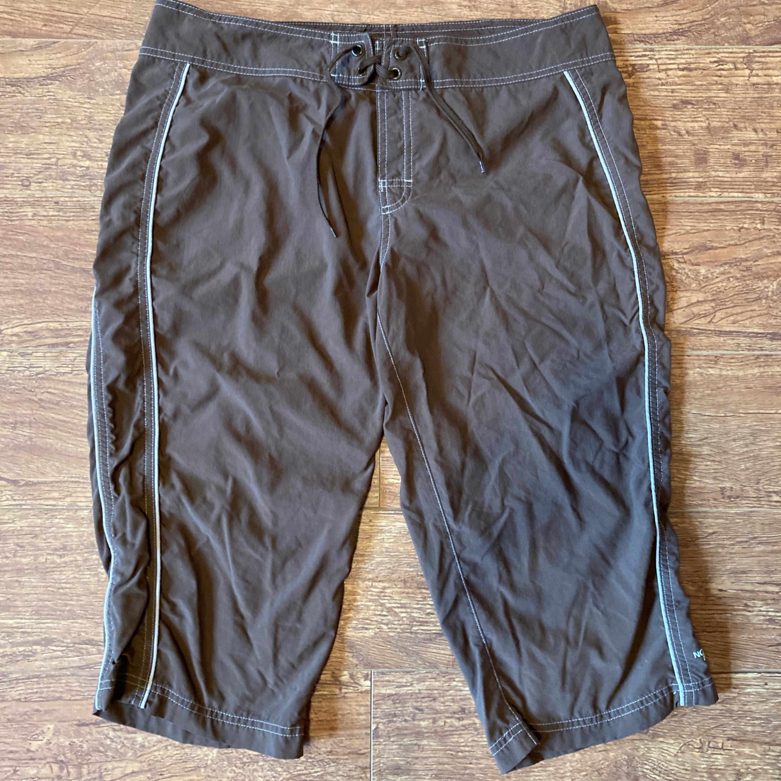 The North Face Women’s 10 Nylon Capri Brown Lightweight Active Wear