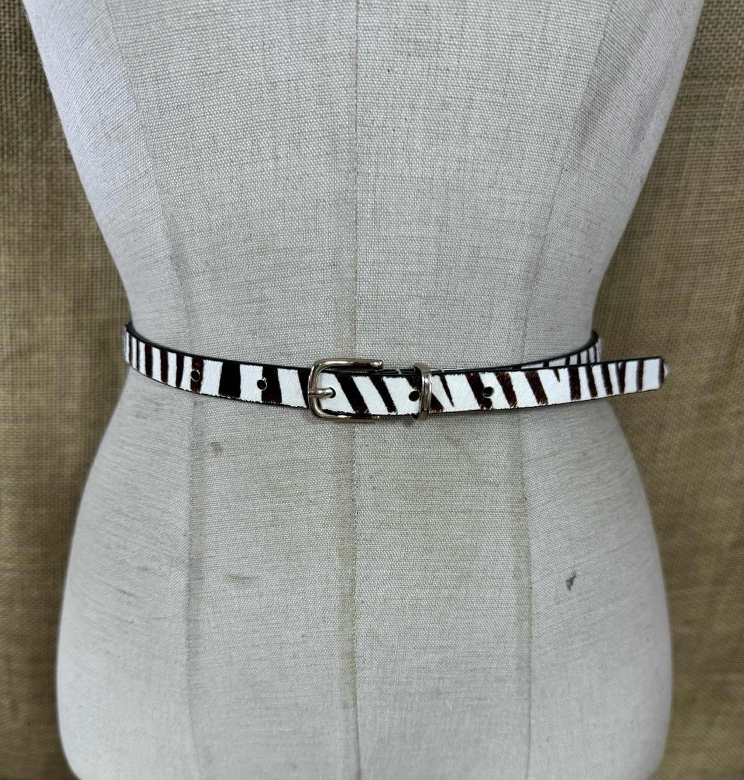 Gap womens  zebra print cow fur  skinny dress belt 33 -37 inch M