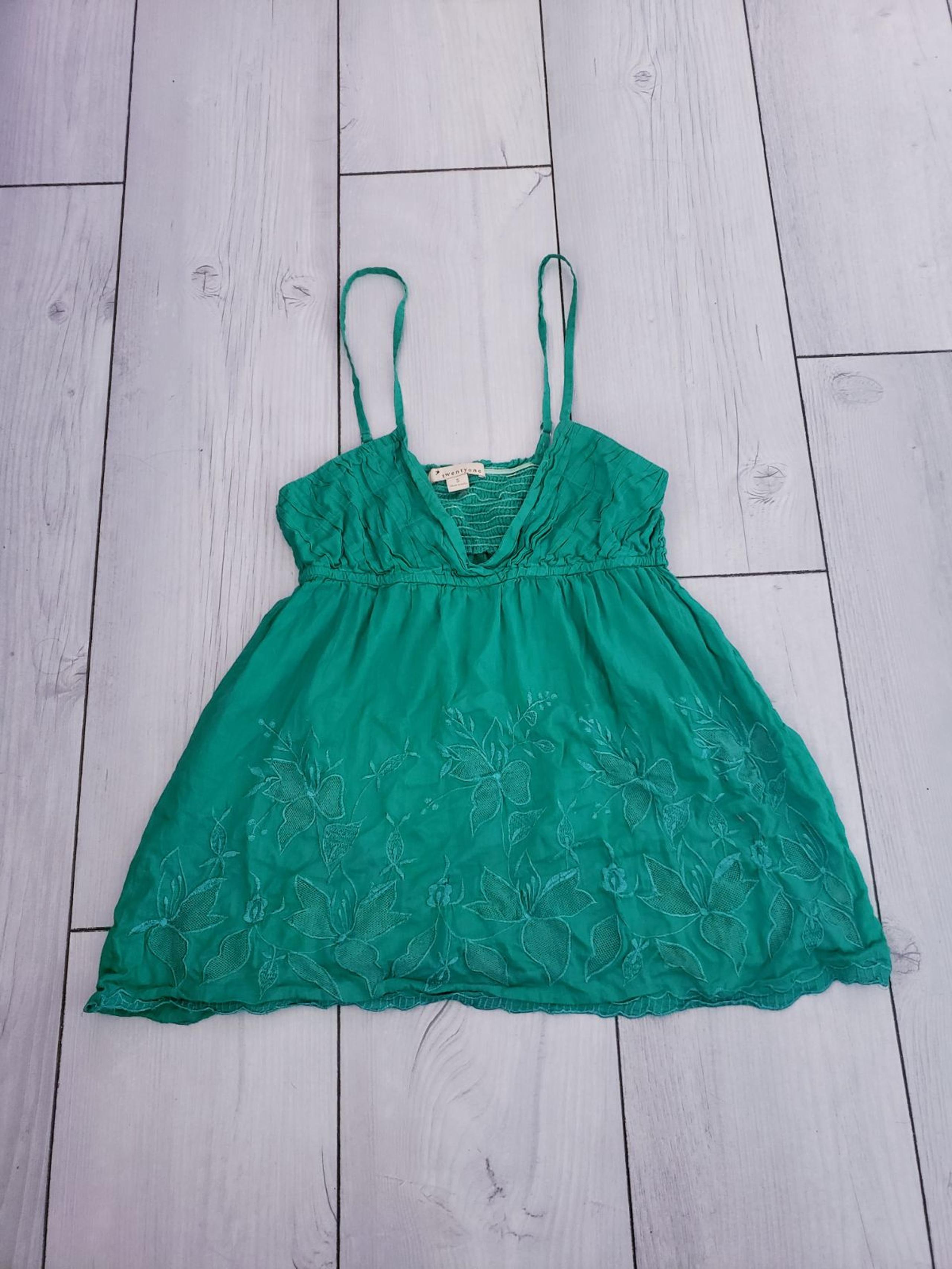 Forever 21 V Neck Floral Green Tank Top