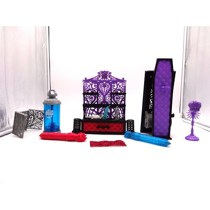 Monster High Create a Monster Color Me Creepy Design Chamber Tilting Bed Shelf a