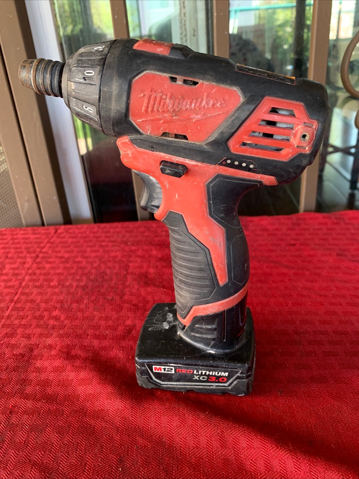 Milwaukee 2401-20 M12 12V Cordless Screwdriver w/Battery