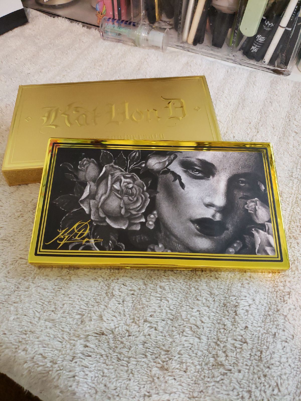 Kat Von D eyeshadow palette