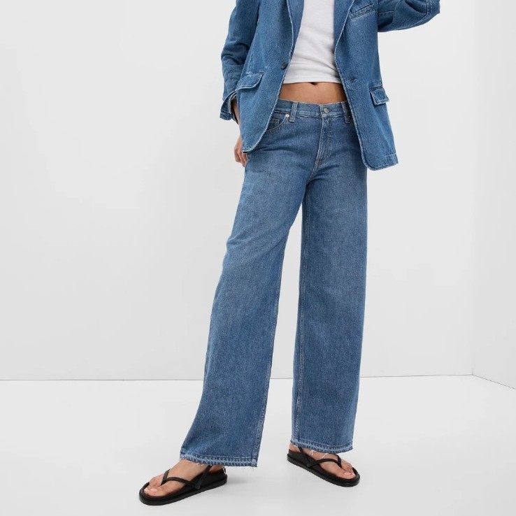Gap Low Rise Wide Leg Jeans - 32/14 TALL