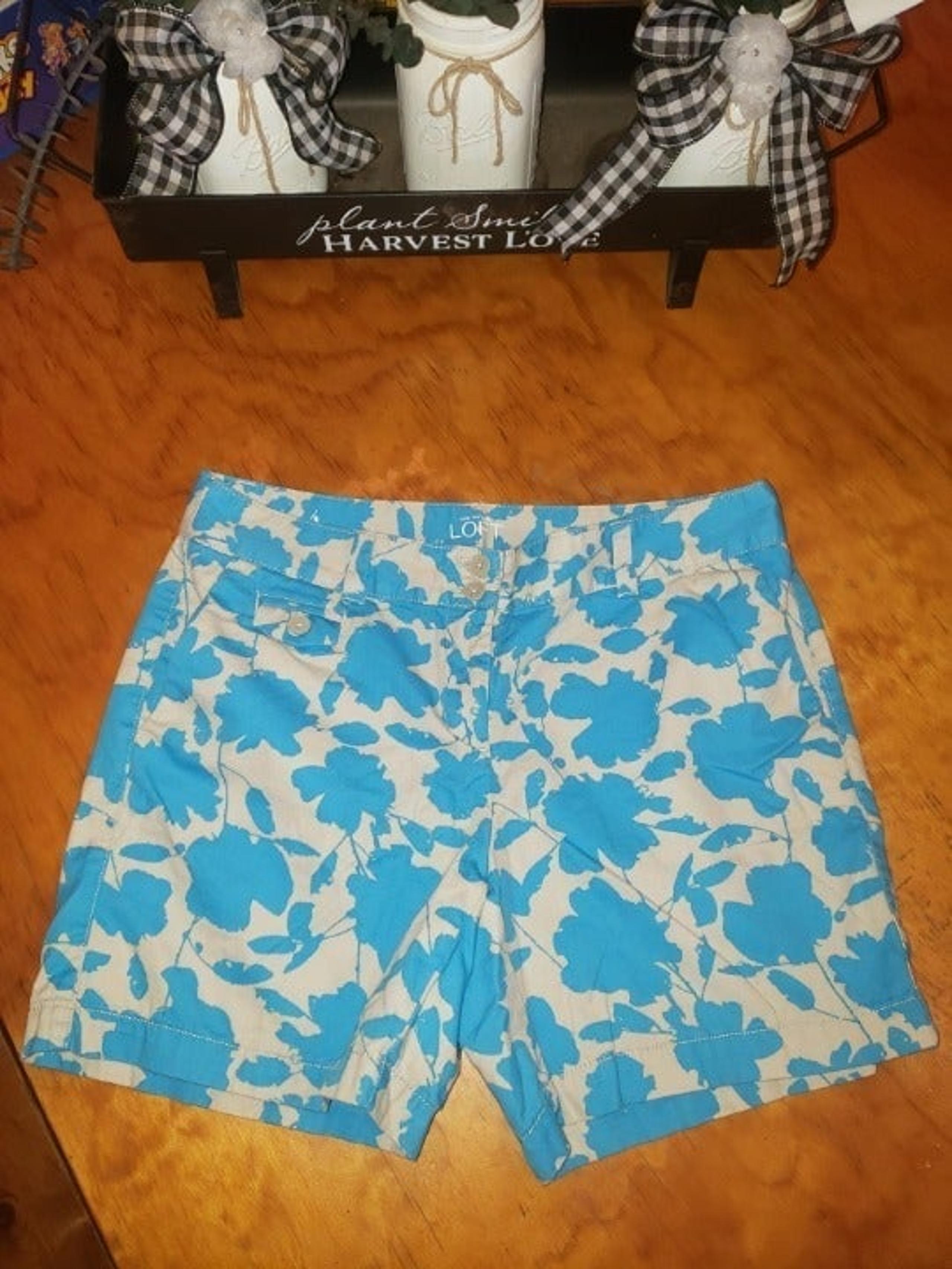 Women's size 4 shorts by Ann Taylor Loft