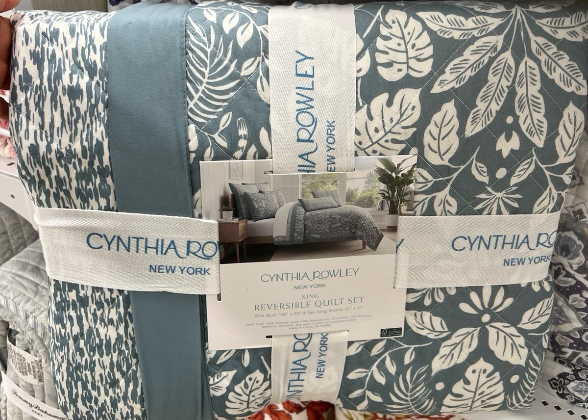Cynthia rowely reversible quilt set !