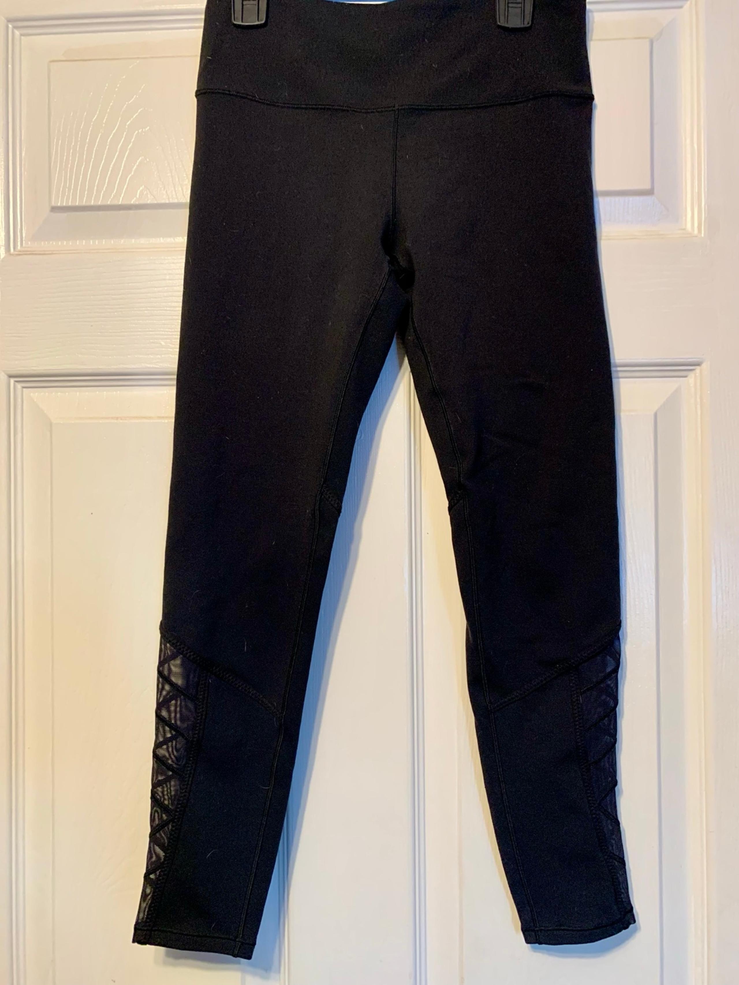 Ivivva. Black leggings size. 14