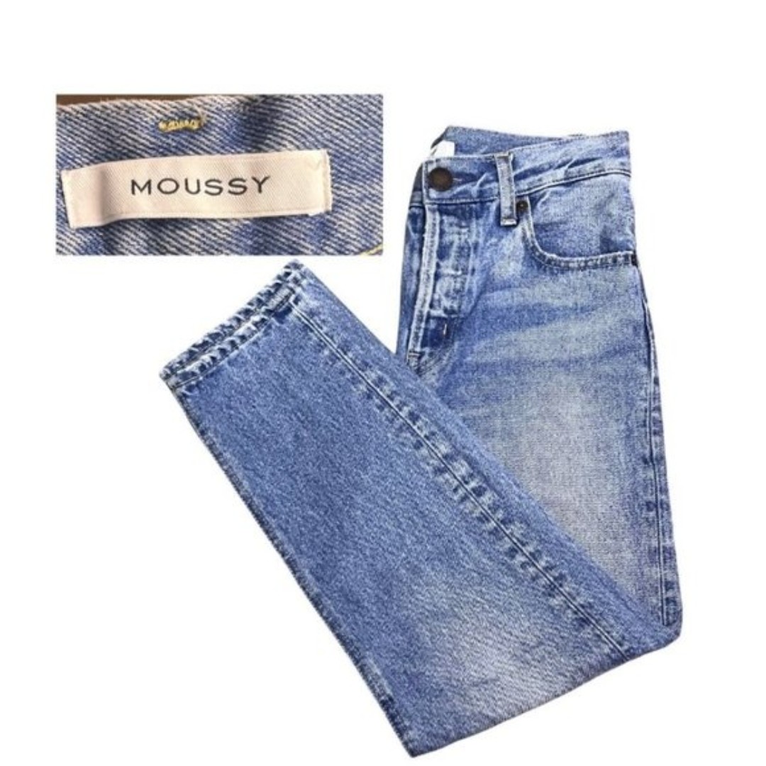 Moussy Medium Wash Straight Leg Jean (Size 23)