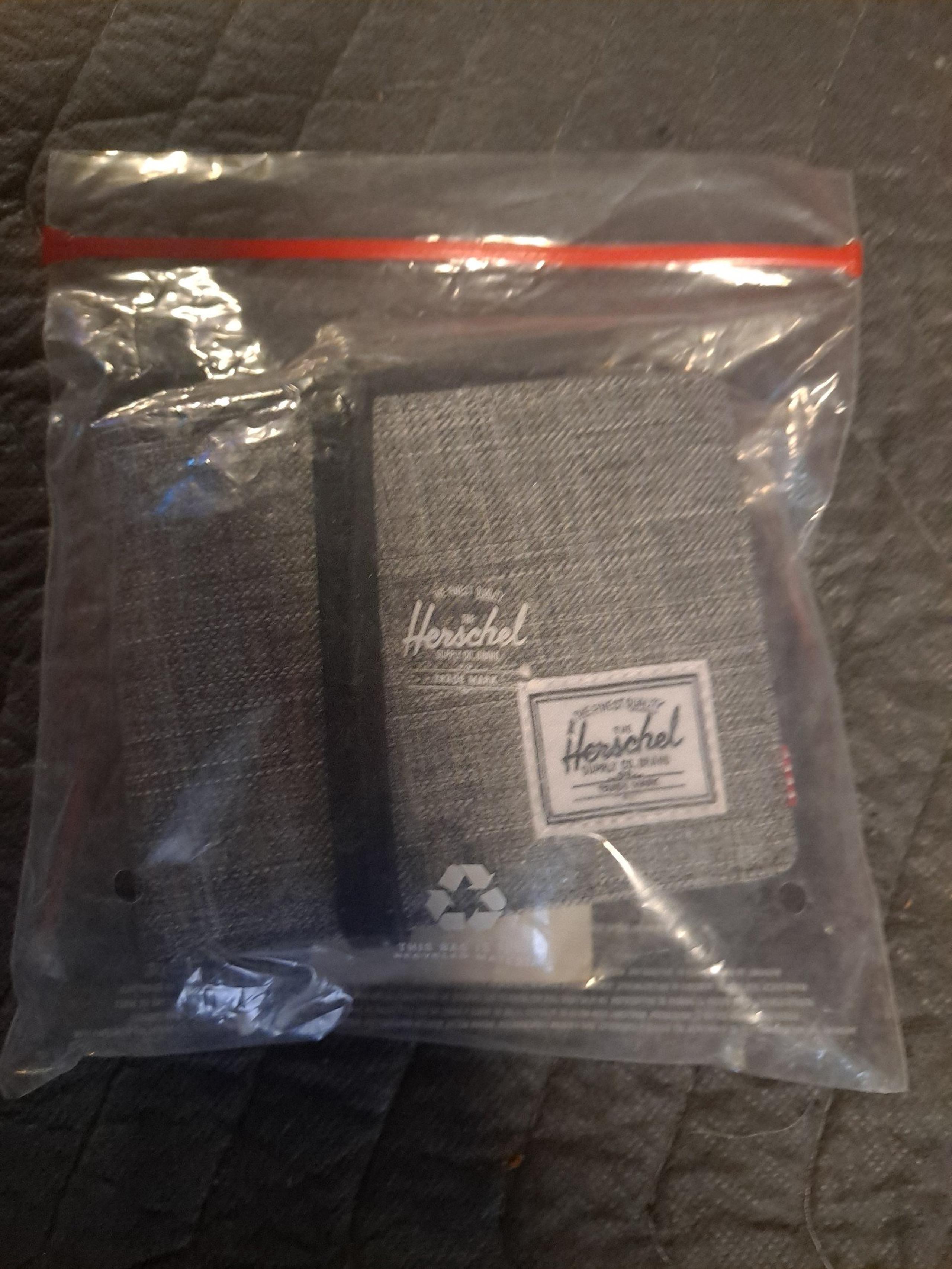 The herchel supply Co brand wallet