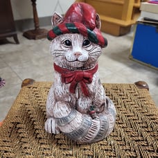 Kitty statue