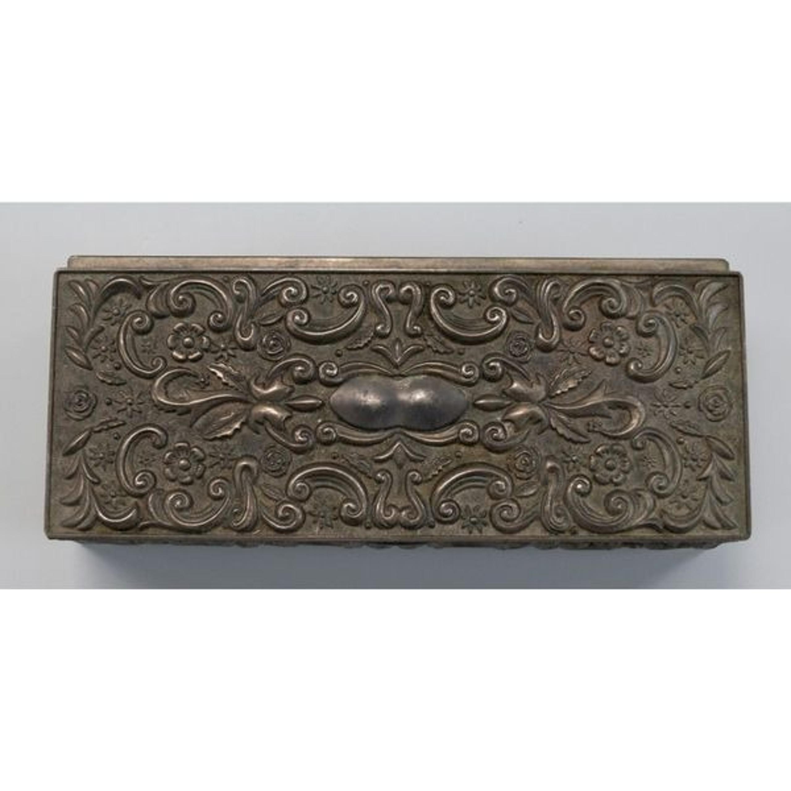 Godinger 1992 Antique Silver Plated Jewelry Box with Floral Design Heavy 9"Wx2"H