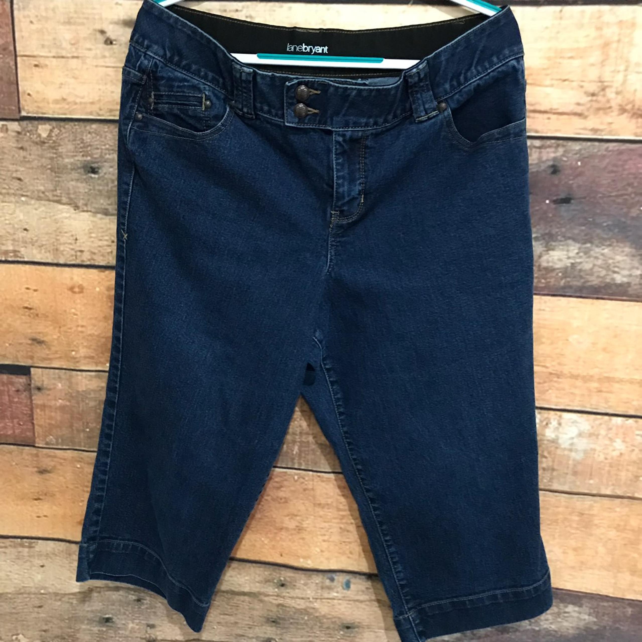 Lane Bryant Cropped/Capri Sz 16