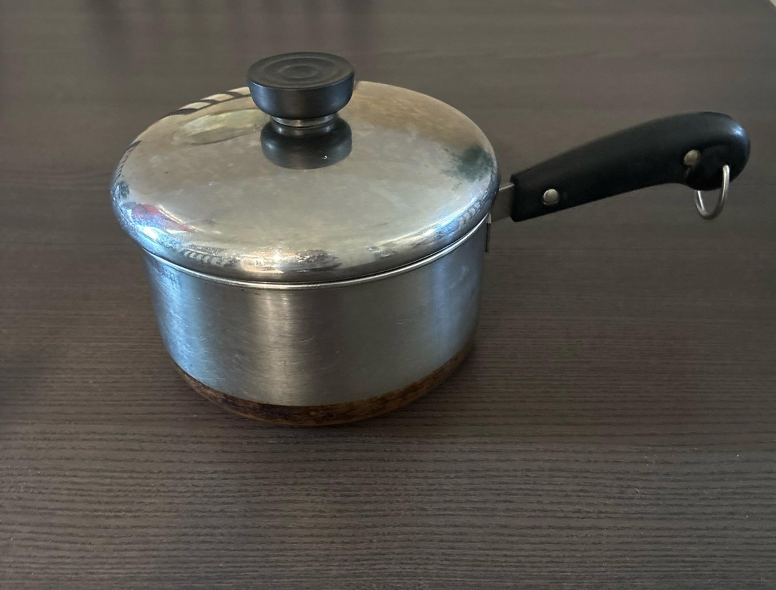 REVERE WARE copper clad stainless steel 1 1/2 qt pot with lid