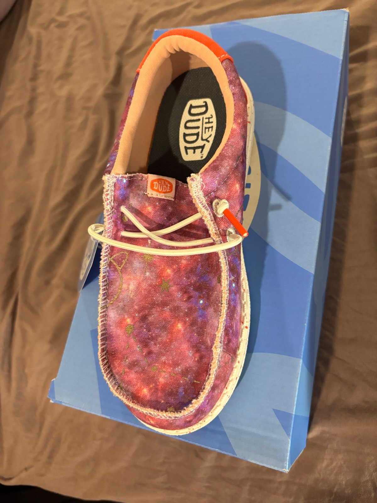 Girls hey dude. I’ll pay your shipping!!!