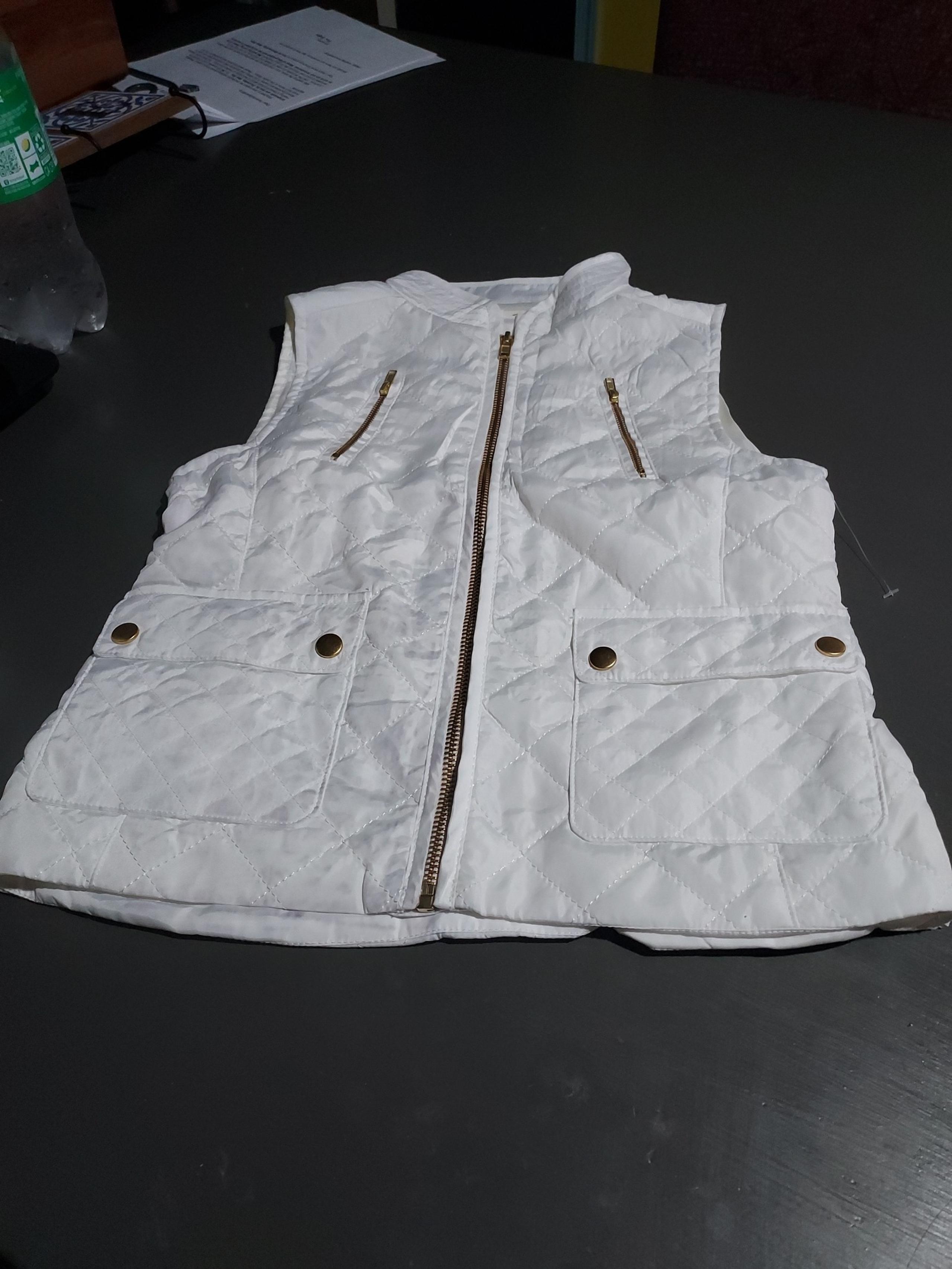 Jessica Simpson size M (8) NWOT Zipup Vest white