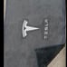 TESLA carbon fiber case w/ 3 cleaning towels